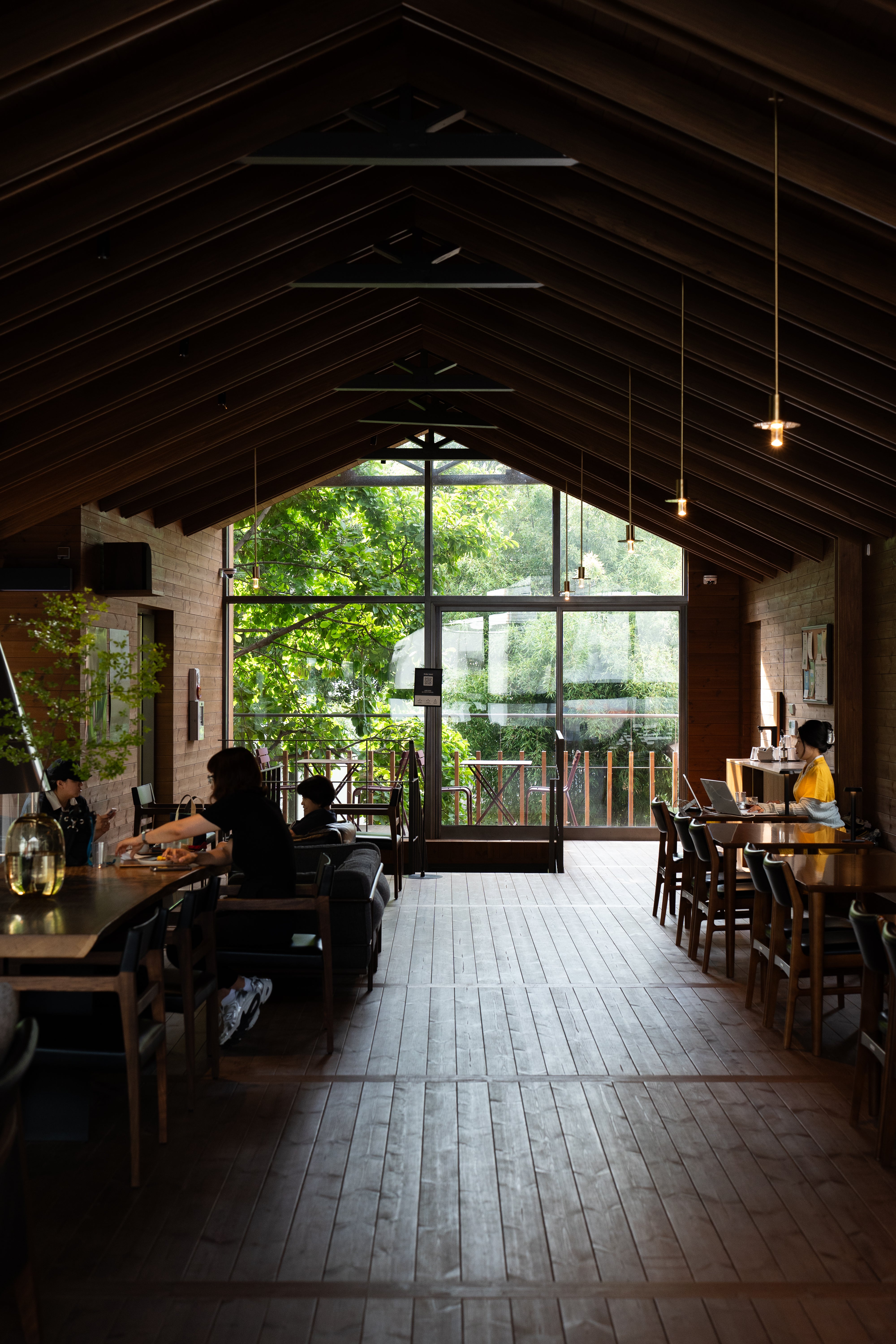 About – MOMOS COFFEE